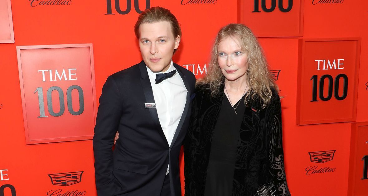 Ronan Farrow i Mia Farrow. Słynna aktorka jest matką dziennikarza