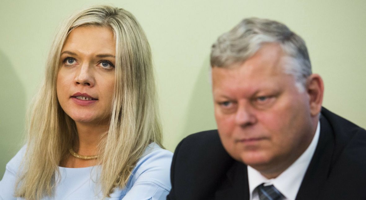 Obrady komisji ds. Amber Gold. Bywało, że przewodnicząca Małgorzata Wassermann nie nadążała za intelektualnymi szarżami swojego zastępcy. Wrzesień 2016 roku